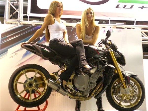 holky a moto