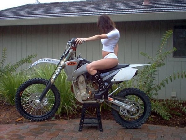 holky a moto