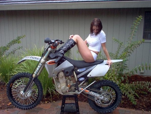 holky a moto